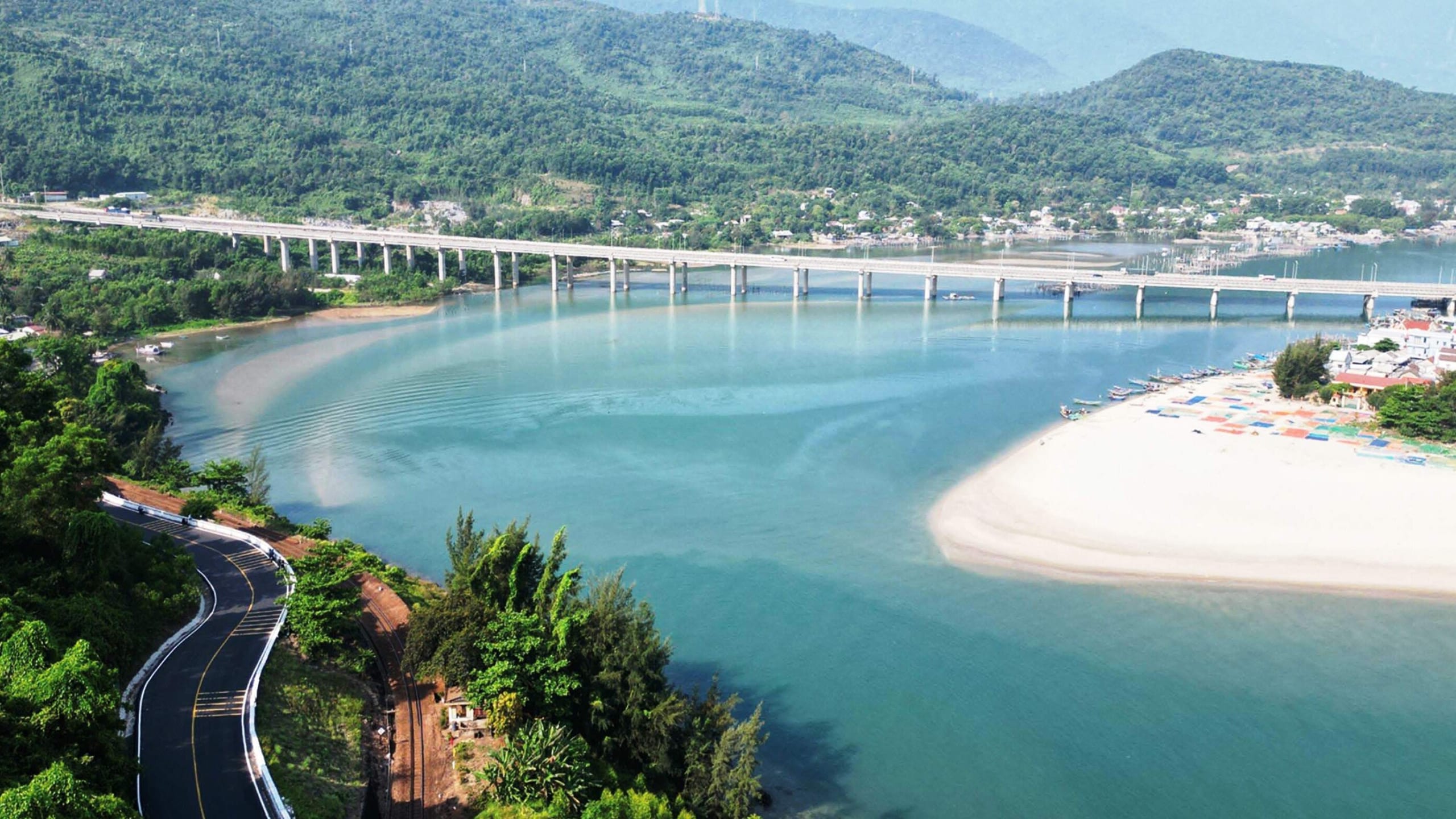 Local Guide to Lang Co Beach Vietnam: Top Experiences & Tips
